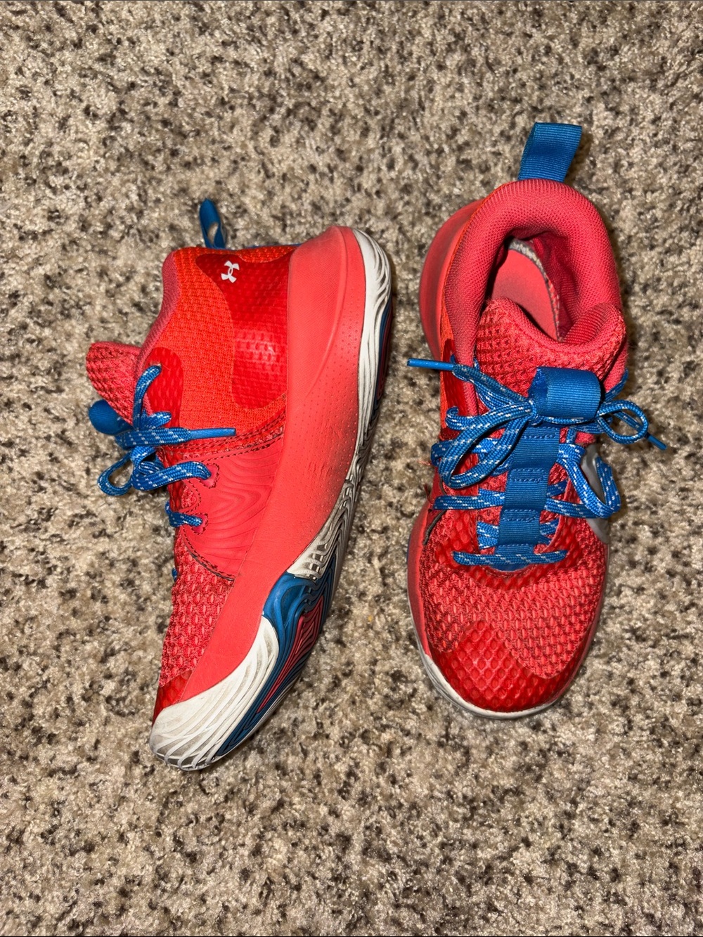 Under Armour Embiid One Lawrence 6.5 Y red sneakers